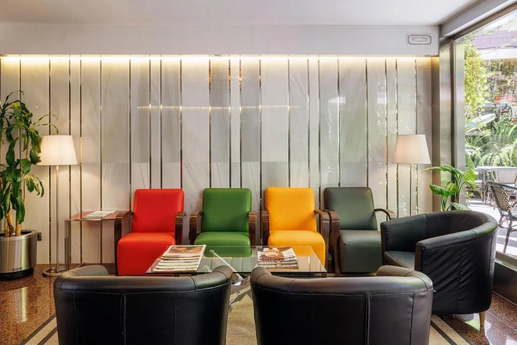 Lobby, Ronda Lesseps, Barcelona