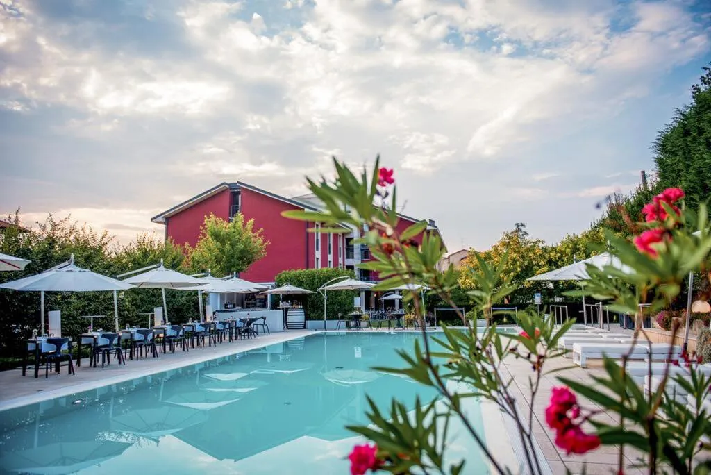 General view, Reds Redaelli, Milan
