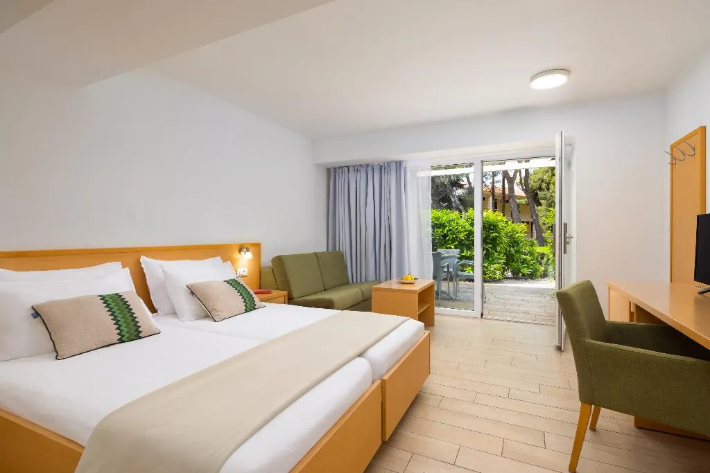 Room SUPERIOR WITH TERRACE Room, Aminess Vival Velaris Resort, Split
