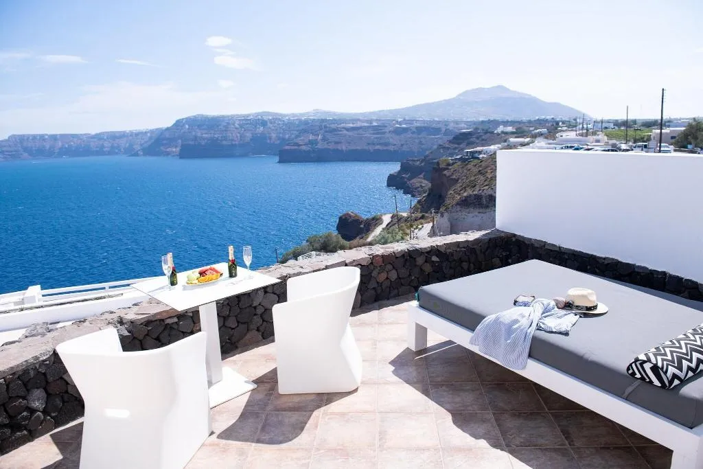 Terrace, Avant Garde Suites, Santorini