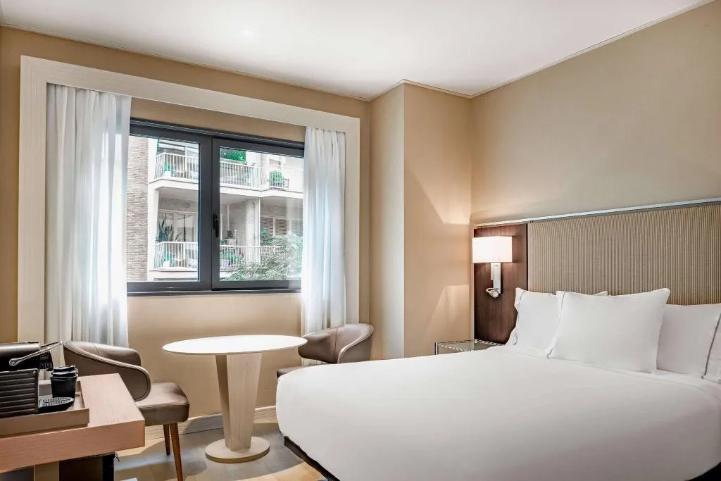 DOUBLE QUEEN SIZE BED Room, AC Barcelona Irla, Barcelona
