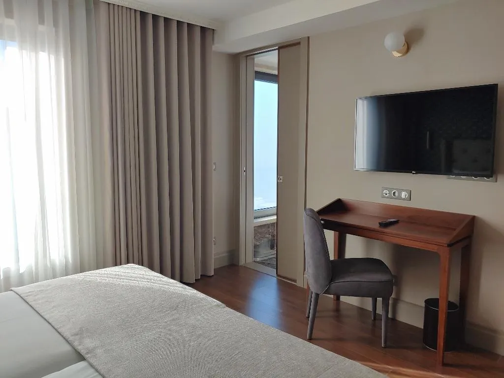 Double or Twin STANDARD Room, Oca Oriental Porto Hotel, Porto