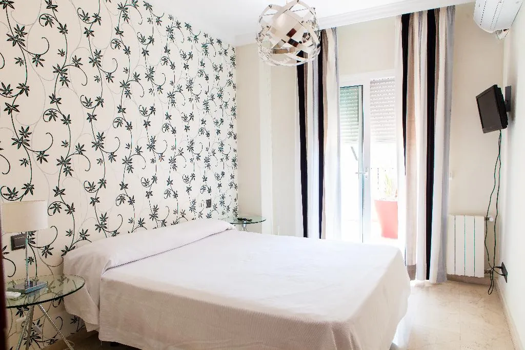 Double or Twin STANDARD Room, Abril, Costa Del Sol