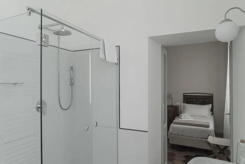 Room, Locanda San Bernardo, Milan