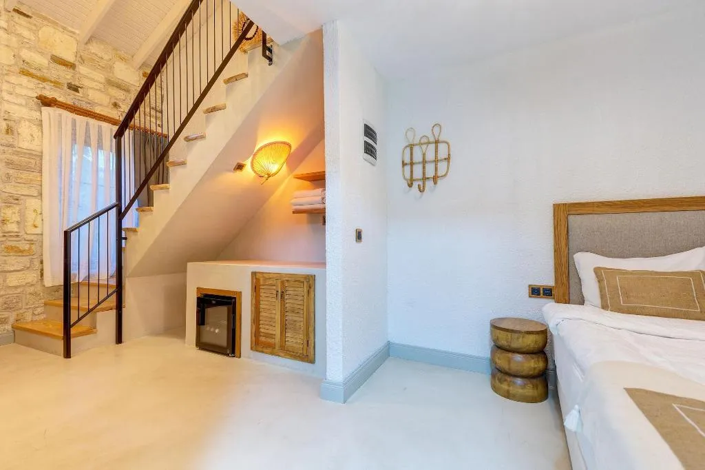 Room, Navali̇a Otel, Izmir