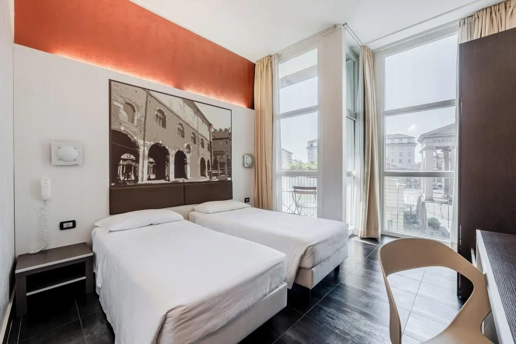 TWIN DELUXE CANAL VIEW Room, Hotel Milano Navigli, Milan