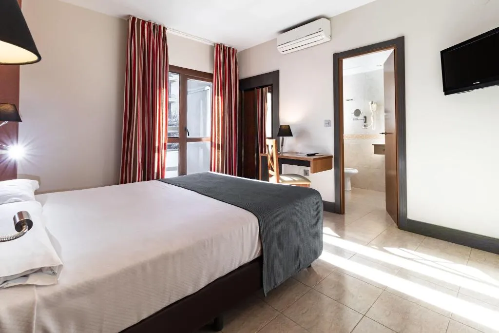 DOUBLE STANDARD Room, Regio, Costa De La Luz