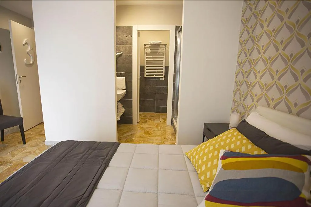 Room, B&B Rettifilo, Naples