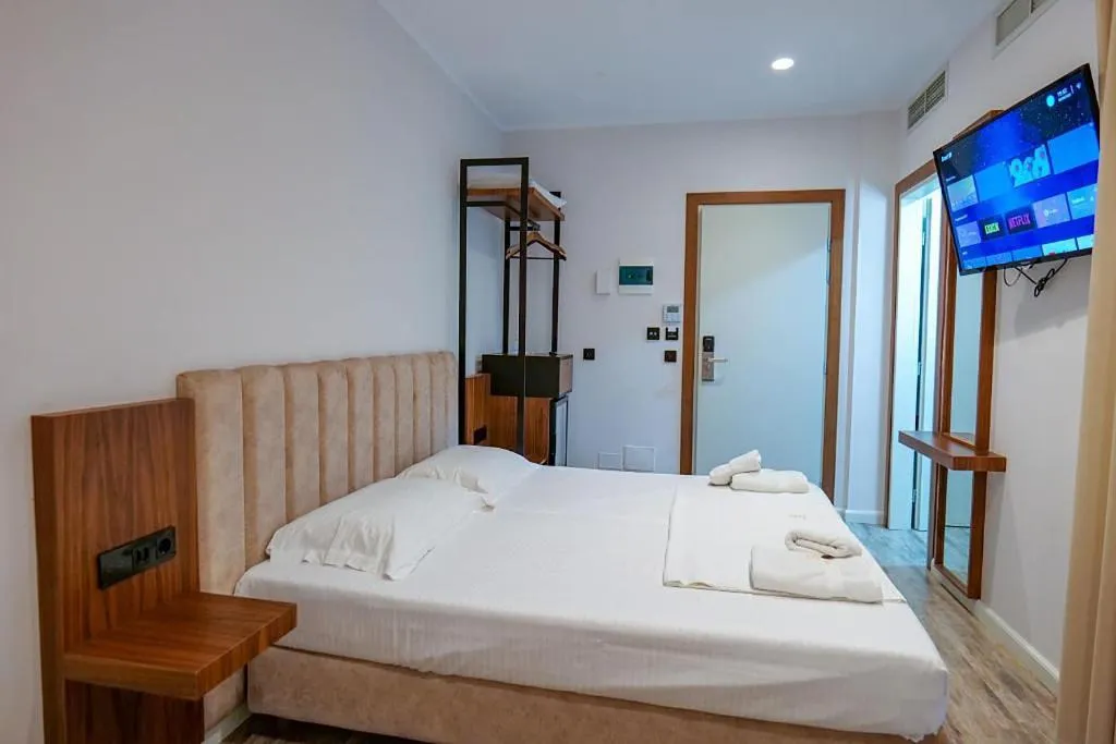 Room, Hotel Semajo, Kavaje