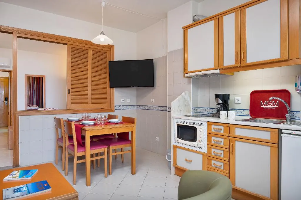 APARTMENT ONE BEDROOM Room, Grand Muthu Forte da Oura, Algarve