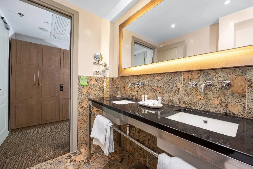 Double or Twin WITH BALCONY Room, Hotel Royal Prague, Prague