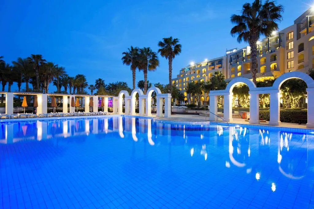 Pool, Hilton Malta, Malta