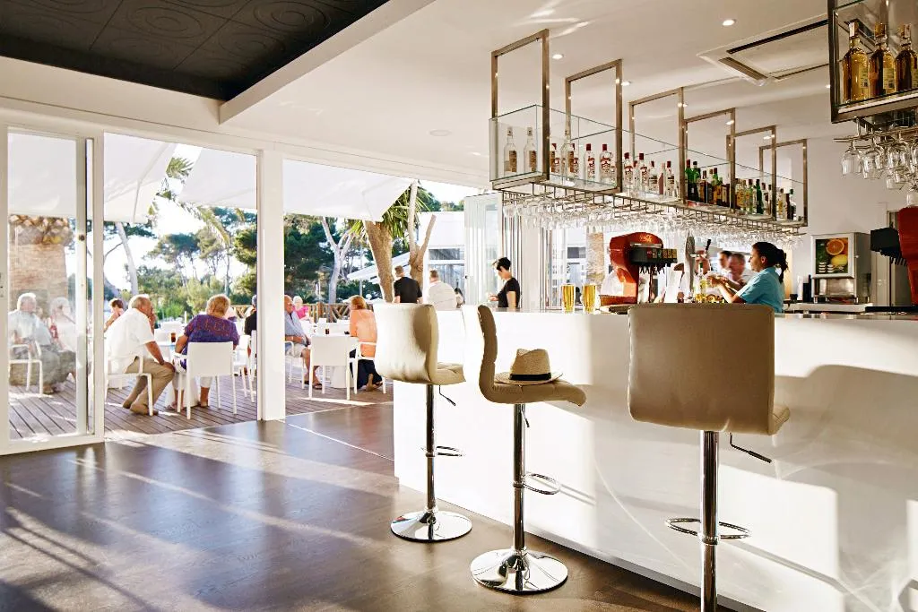 Bar, Hotel Globales Cala Blanca, Menorca