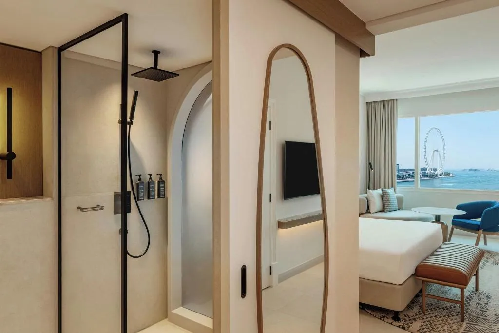 DOUBLE DELUXE SEA VIEW Room, Sheraton Jumeirah Beach Resort, Dubai