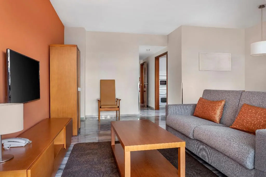 APARTMENT CAPACITY 4 ONE BEDROOM Room, Sahara Sunset, Costa Del Sol