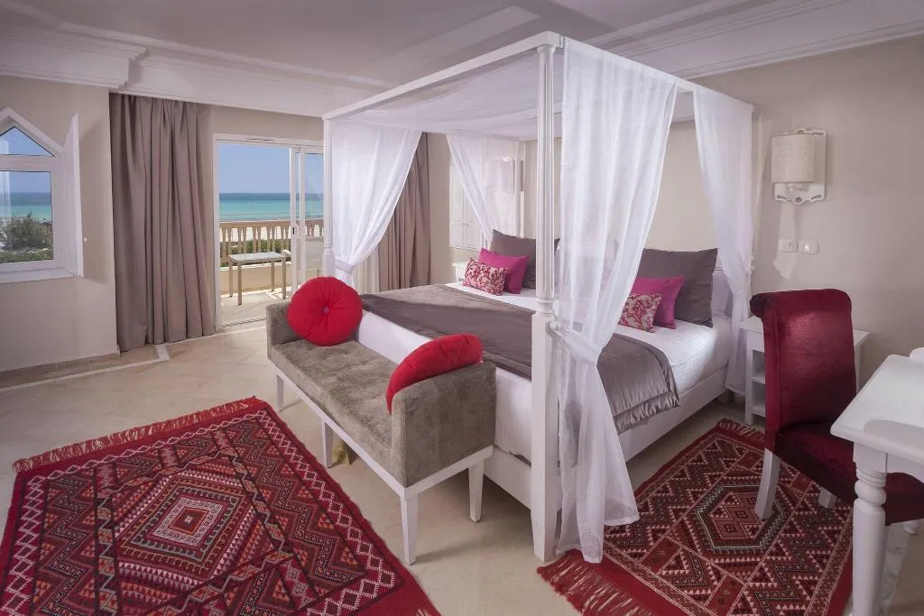 JUNIOR SUITE QUEEN SIZE BED Room, TUI BLUE Palm Beach Palace, Tunisia