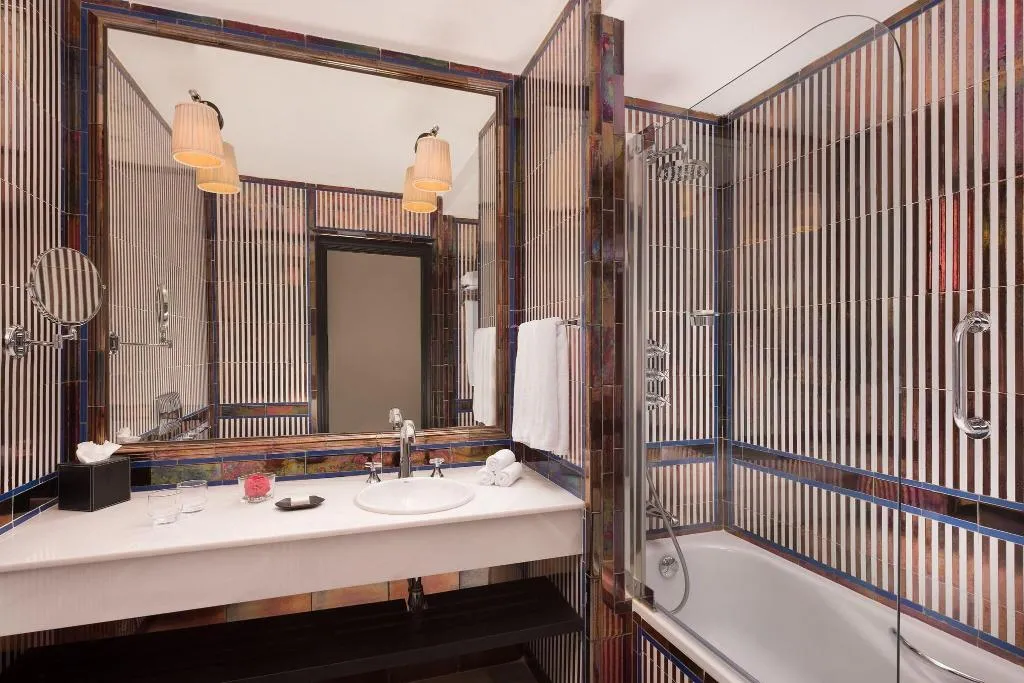 DOUBLE GRAND Room, Alfonso XIII, Seville