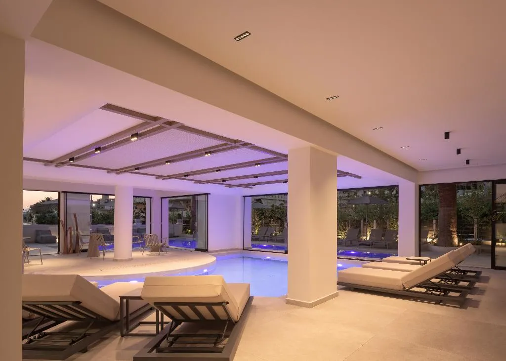 Pool, Theartemis Palace, Crete