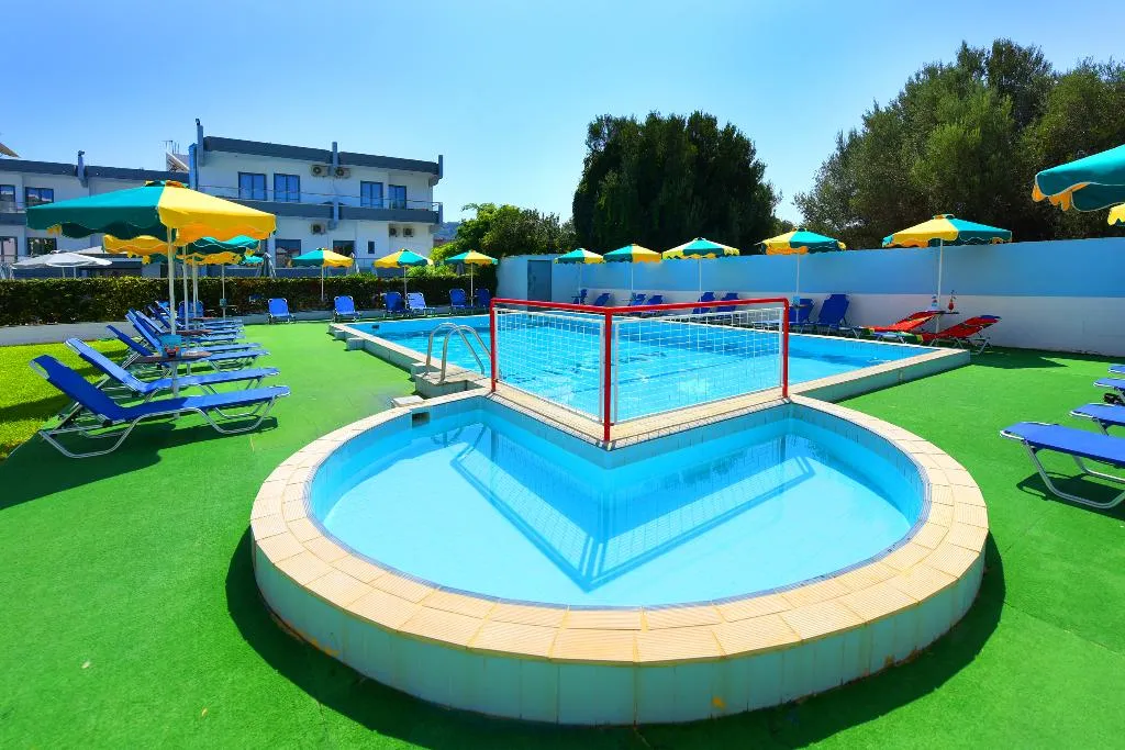 Pool, Anixis, Rhodes