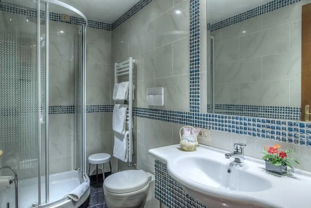 Room, Hotel Caracciolo, Naples