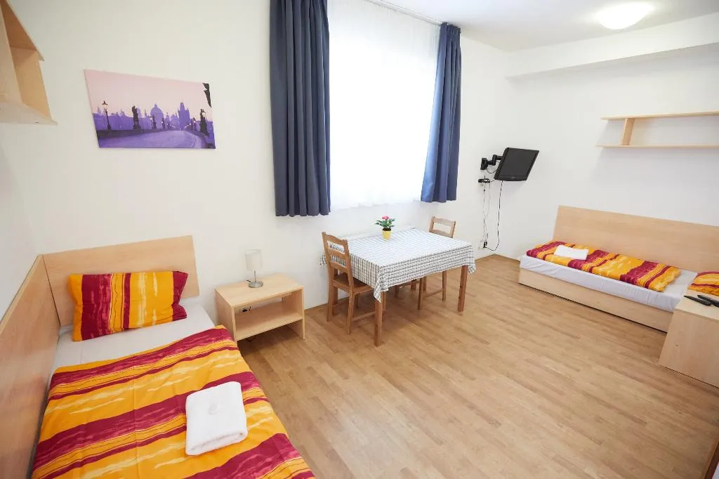 TWIN ECONOMY Room, University Hotel, Prague