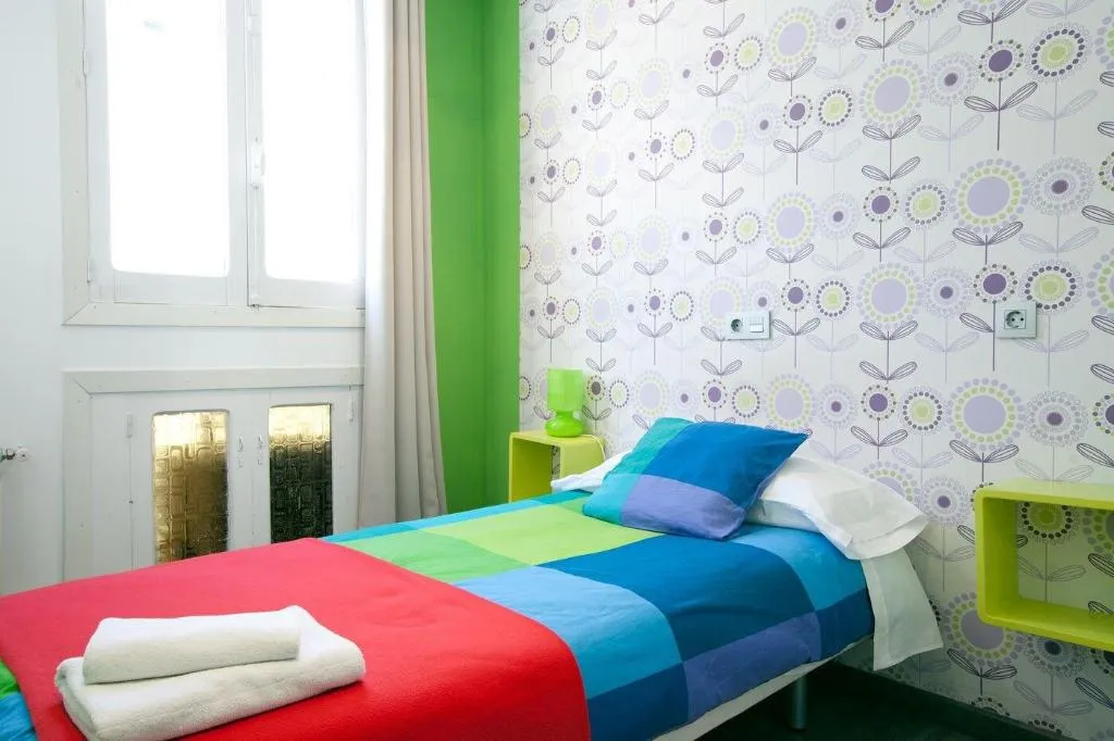 Room, Hostal Abril, Madrid