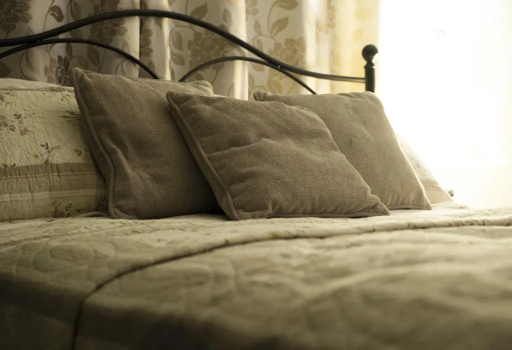 STUDIO GARDEN VIEW Room, Villa d'Irene - near Athens airport, 200 meters fr, Athens
