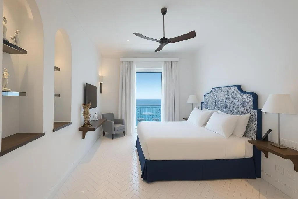 TRIPLE SEA VIEW WITH TERRACE Room, Grand Hotel Europa Palace, Naples