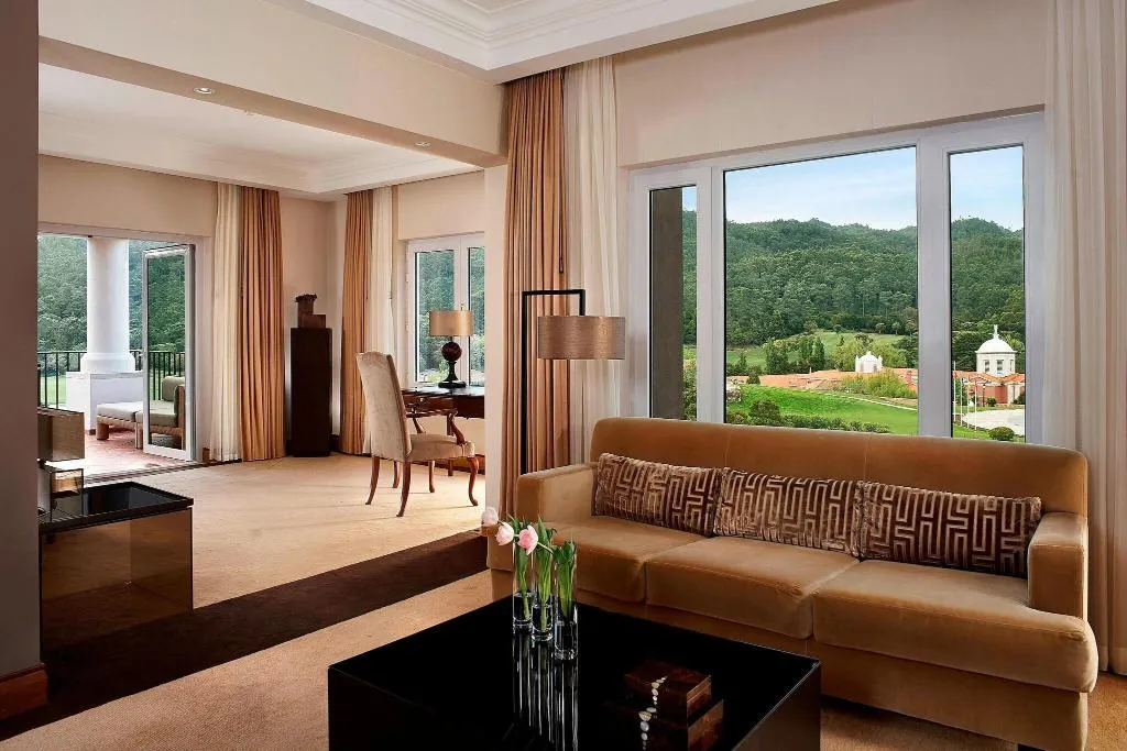 Room, Penha Longa, Lisbon