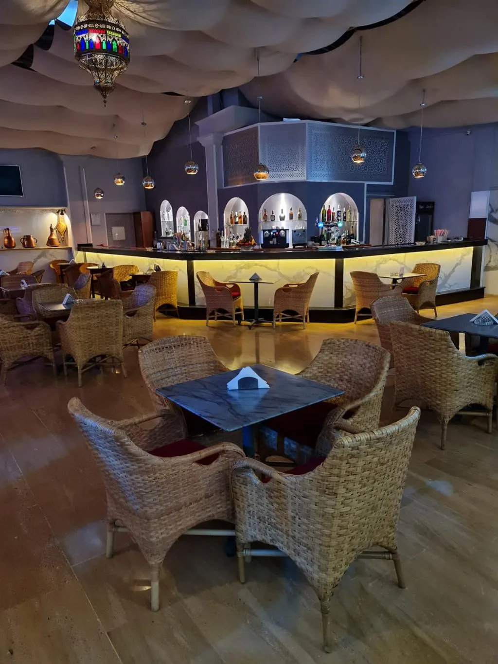 Bar, El Oumnia Puerto, Tangier