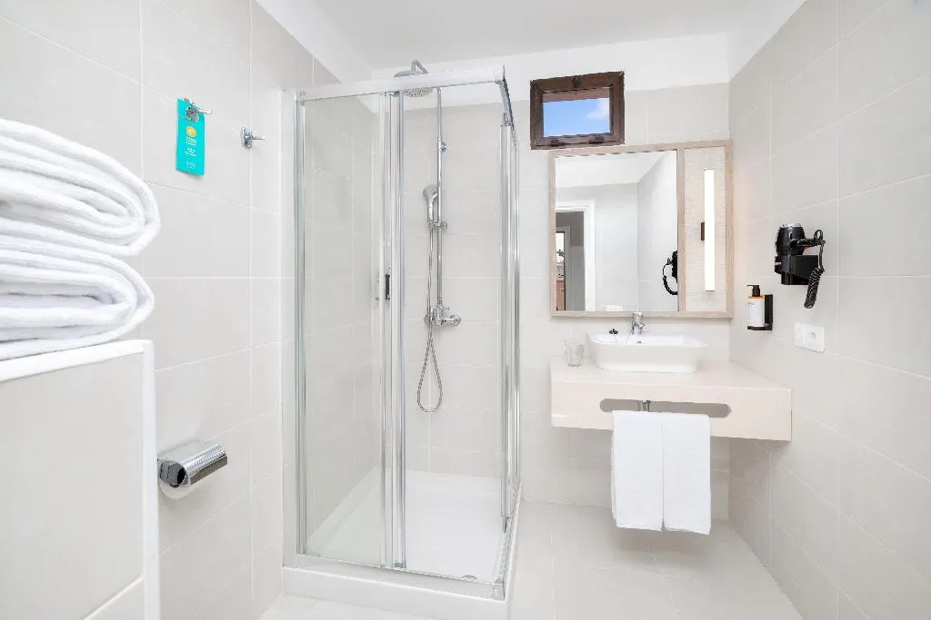 SUITE SEA VIEW TWO BEDROOMS Room, Sol Sun Beach Apartamentos, Tenerife