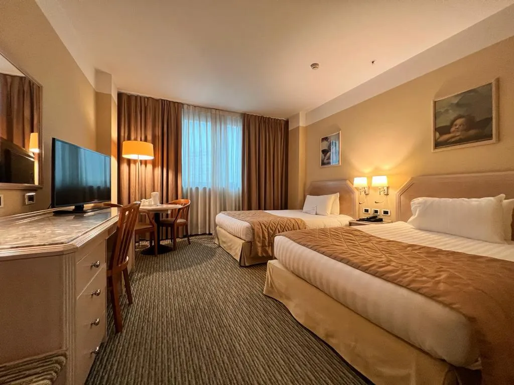 TWIN STANDARD Room, Holiday Inn Naples, Naples