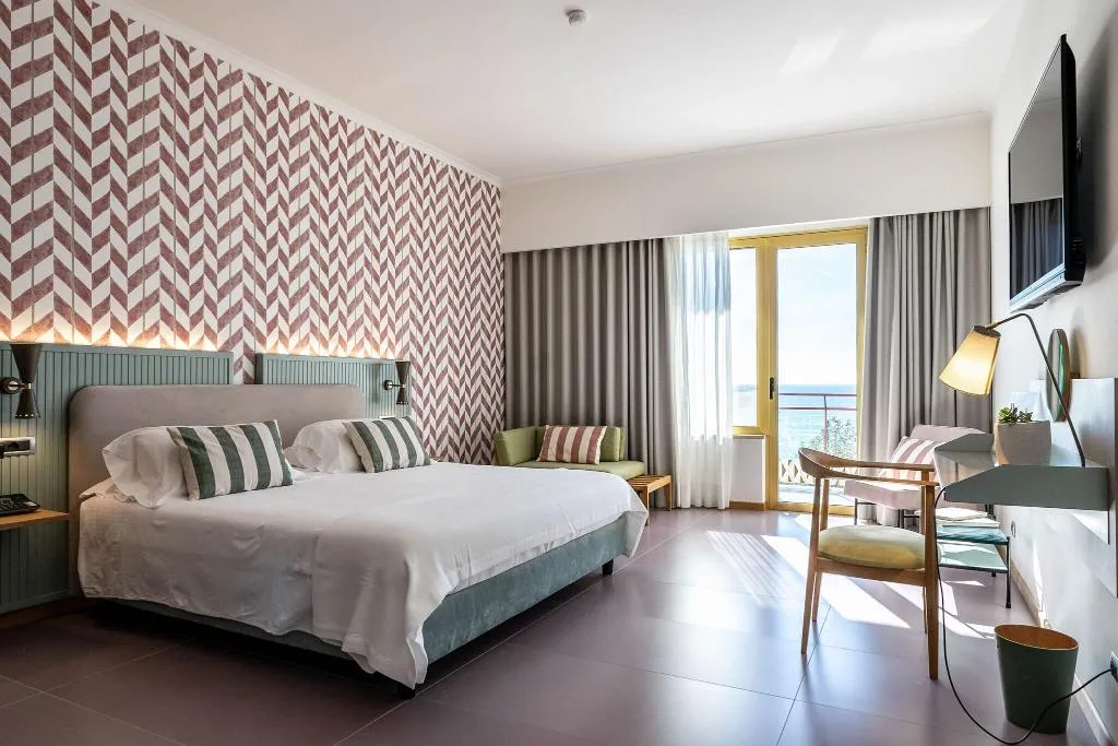 Double or Twin DELUXE KING BED Room, Reginna Palace, Naples
