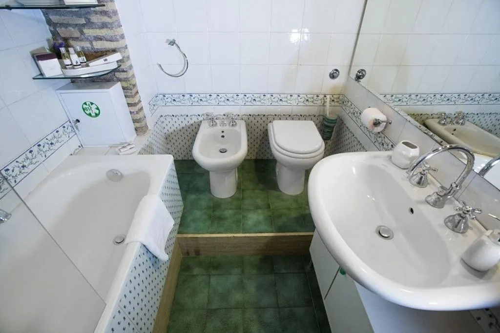 Room, Pettinary Village, Rome