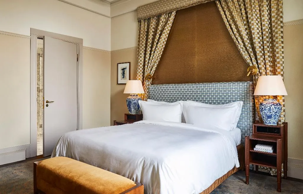 SUITE DELUXE RIVER VIEW Room, De LEurope Amsterdam, Amsterdam