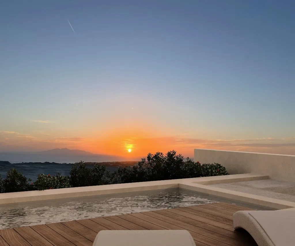 General view, Pnoe Luxury Suites, Santorini