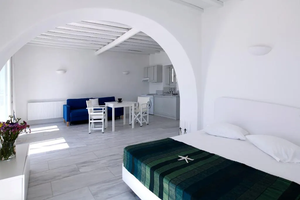 JUNIOR SUITE CAPACITY 3 Room, Olia Hotel, Mykonos