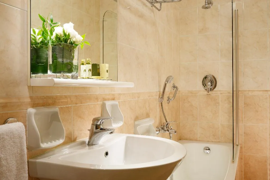 Double or Twin STANDARD Room, The Hoxton Rome, Rome