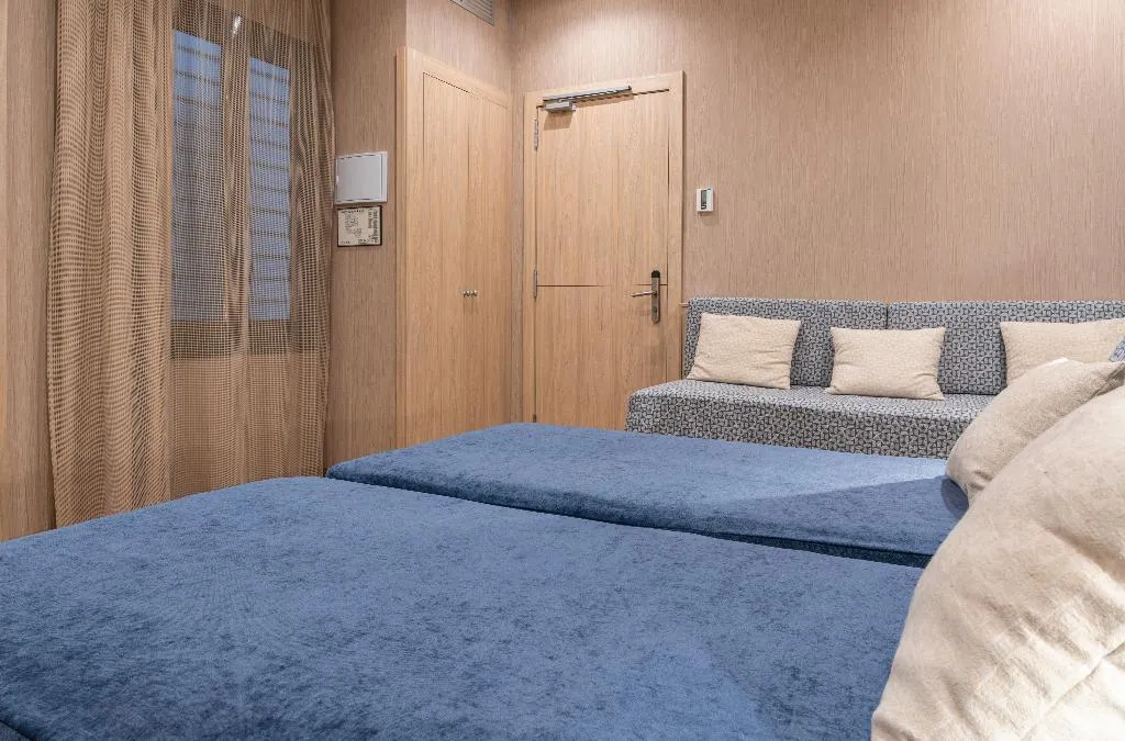 TRIPLE CAPACITY 1 Room, Rialto, Barcelona