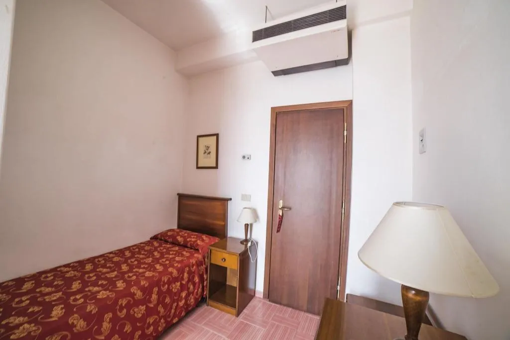 SINGLE SEA VIEW Room, Hotel Isola Bella, Taormina