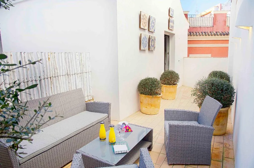 APARTMENT DELUXE WITH TERRACE Room, Overland Suites Catedral Luxury Apartments, Seville