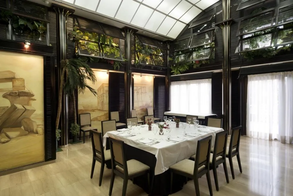 Restaurant, Crisol Via Castellana, Madrid