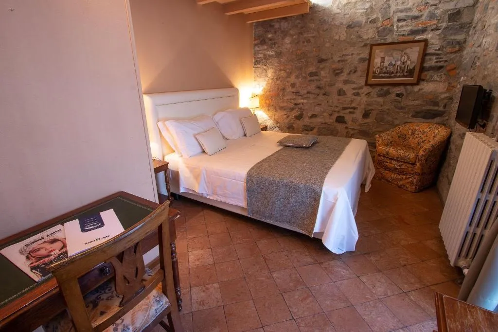 Double or Twin SUPERIOR Room, Le Due Corti, Milan