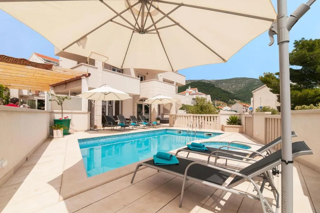 Sports and Entertainment, Villa Juraj, Split