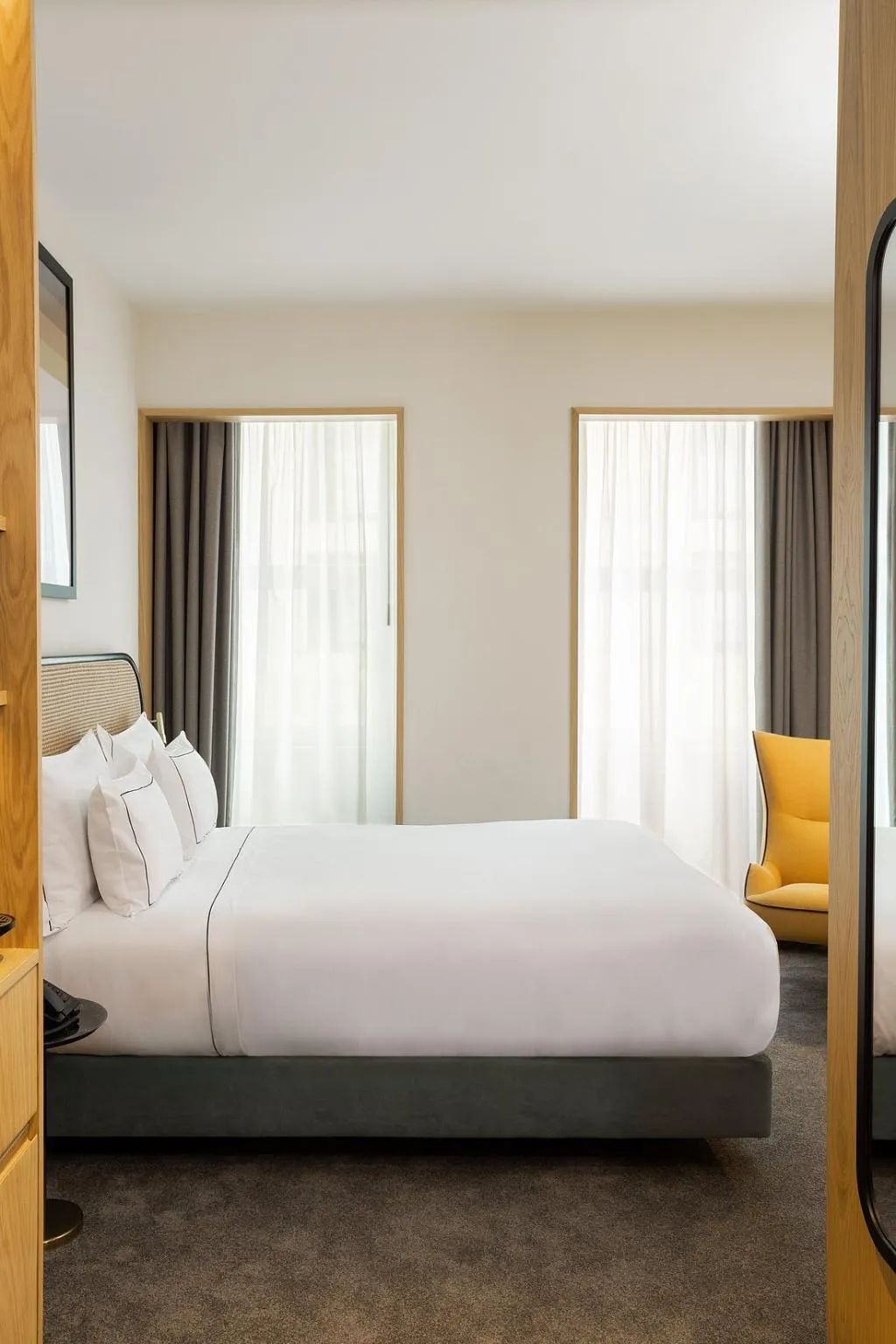 DOUBLE Accessible-Queen Size Bed Room, Arts Hotel Porto, Tapestry Collection By Hilton, Porto