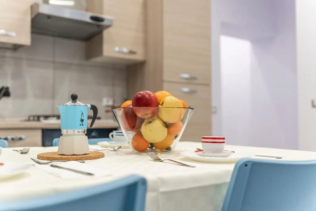 APARTMENT WITHOUT BALCONY Room, Casina Rossa, Naples