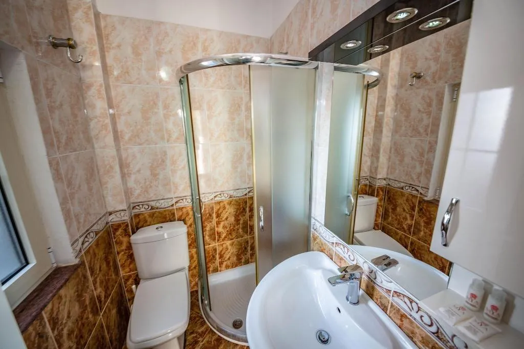 Room, Hotel Majestic, Durres