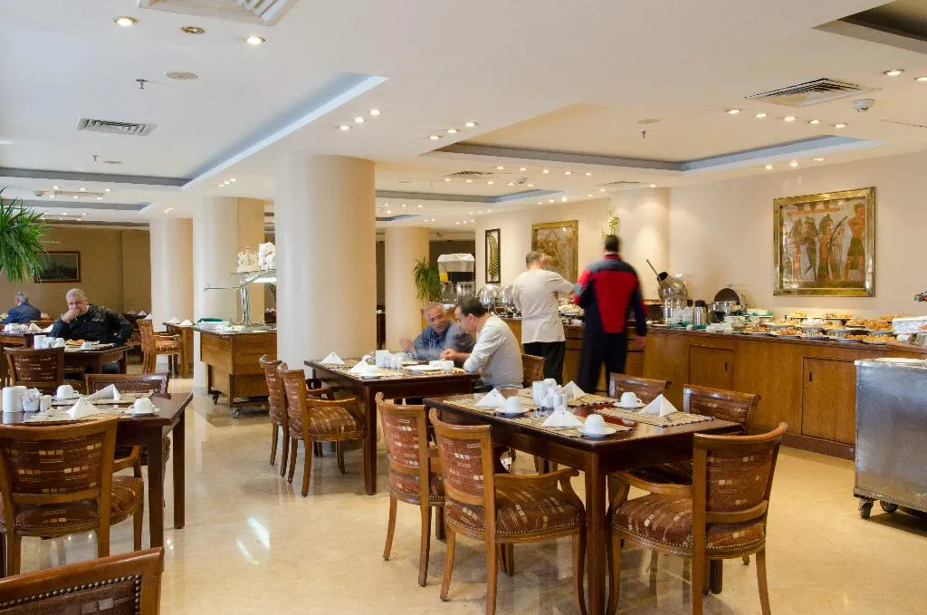 Restaurant, Swiss Inn Nile, Cairo
