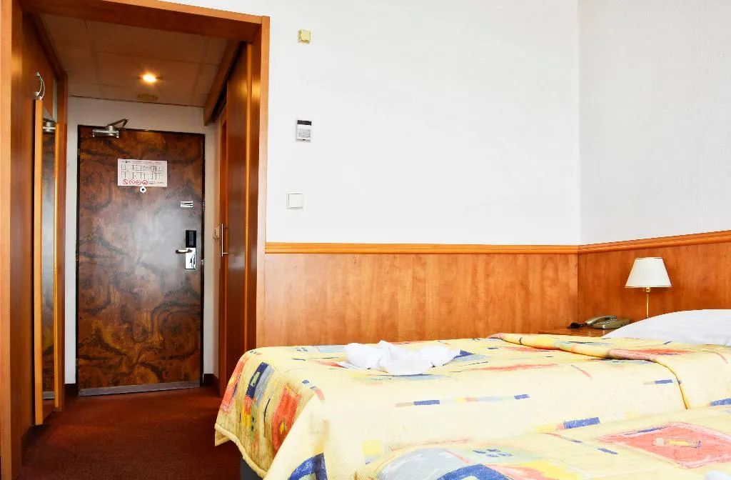 Double or Twin STANDARD Room, Olympik, Prague