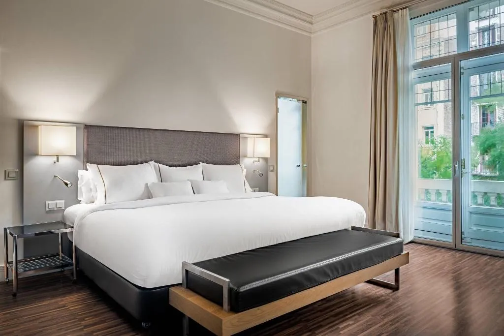 Room, AC Hotel Palacio del Retiro Autograph Collection, Madrid
